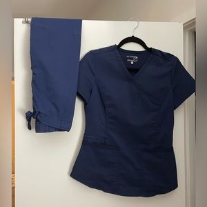 Scrub set - XS top S bottom